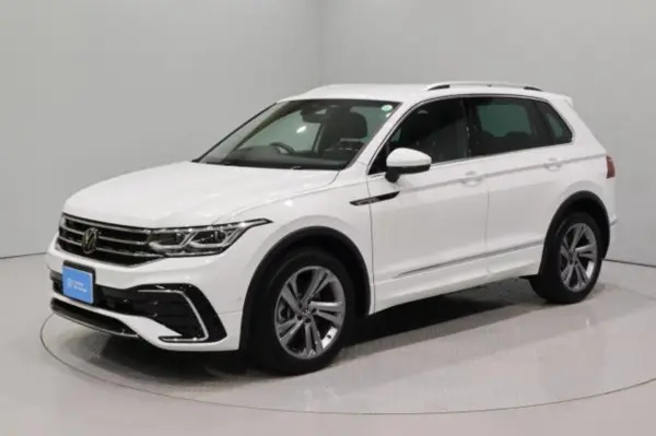 Volkswagen Tiguan TSI 4Motion R-Line 4WD (Pure White) — thumbnail 1