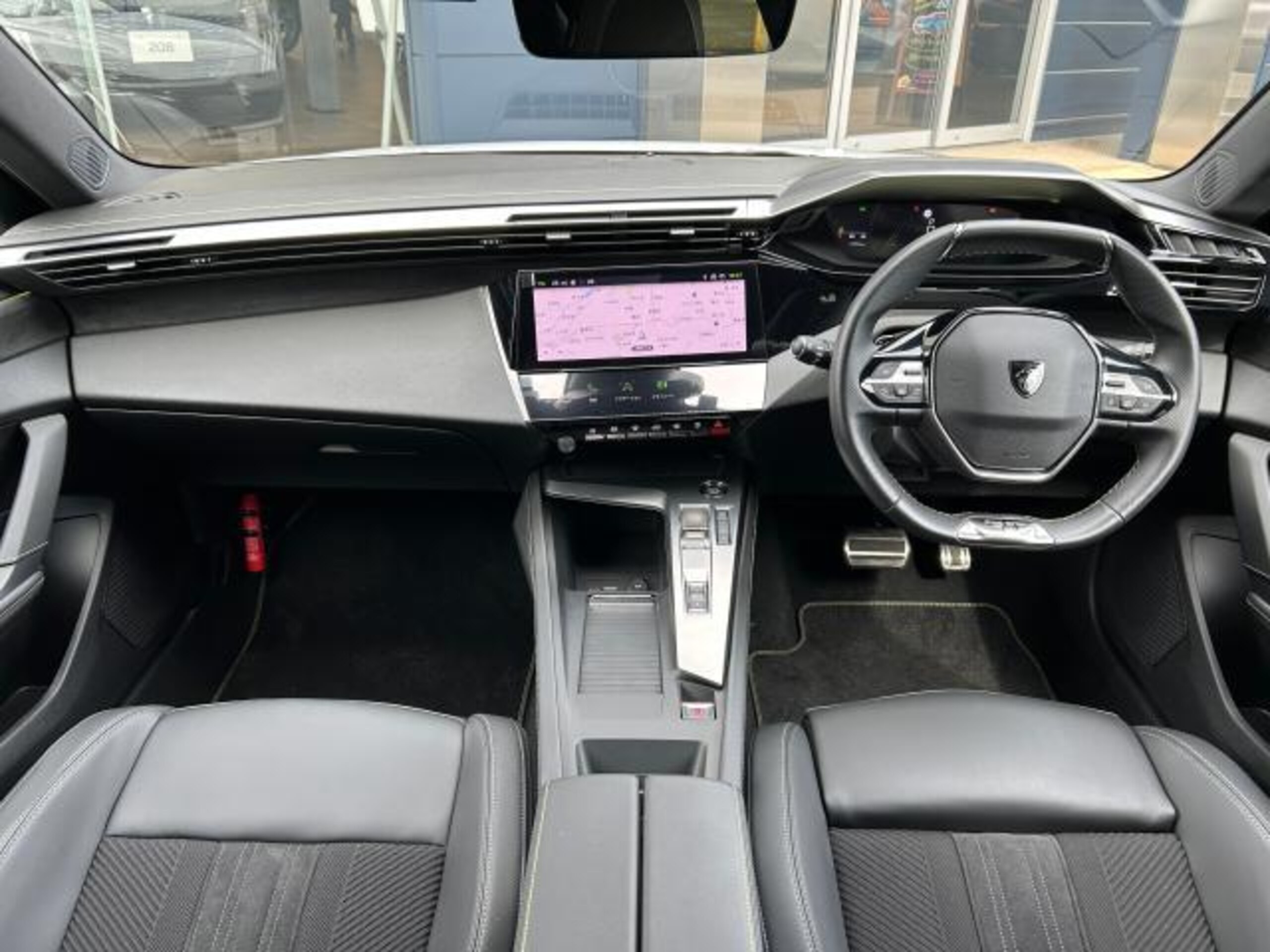 2024 Peugeot 308 — photo 2