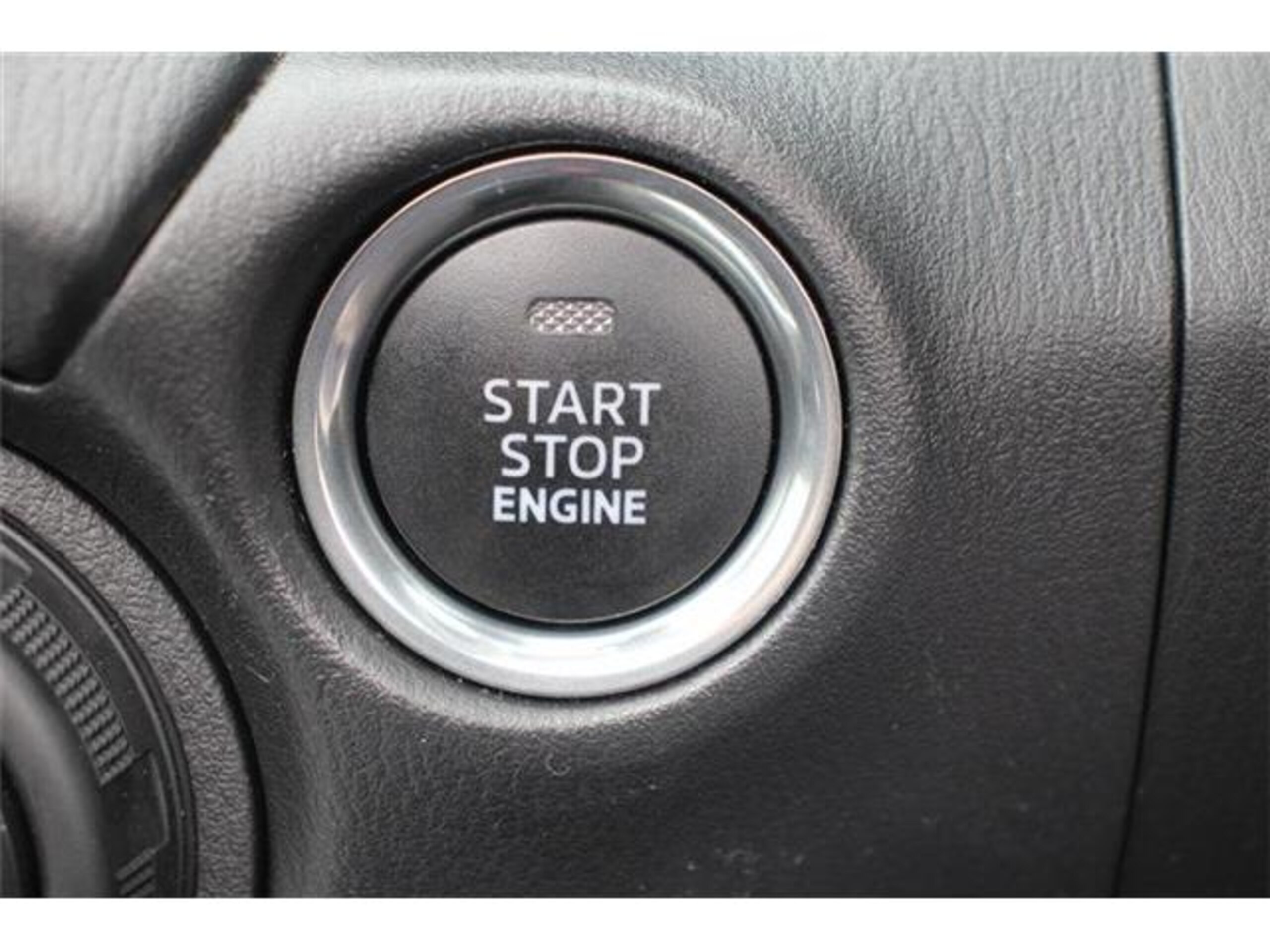 2023 Mazda Roadster — photo 2