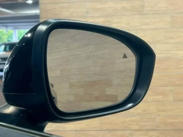 Mitsubishi Outlander PHEV 2.4 P 4WD One Owner/BOSE/Leather Seats/360 Camera/Smartphone Link Navi TV/My Pilot/Genuine Leather Seats/Front & Rear Seat Heaters/Memory Power Seats/Electric Hot Water Heater/Seats with Refresh Function/AC100V/BSM/Power Back Door (Black Mica) — photo 8