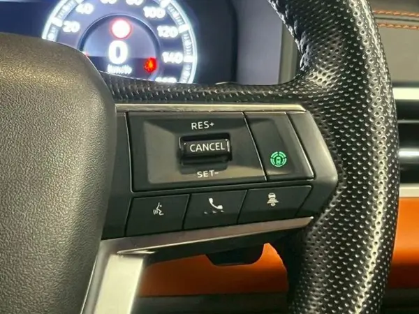 Mitsubishi Outlander PHEV 2.4 P 4WD One Owner/BOSE/Leather Seats/360 Camera/Smartphone Link Navi TV/My Pilot/Genuine Leather Seats/Front & Rear Seat Heaters/Memory Power Seats/Electric Hot Water Heater/Seats with Refresh Function/AC100V/BSM/Power Back Door (Black Mica) — photo 7