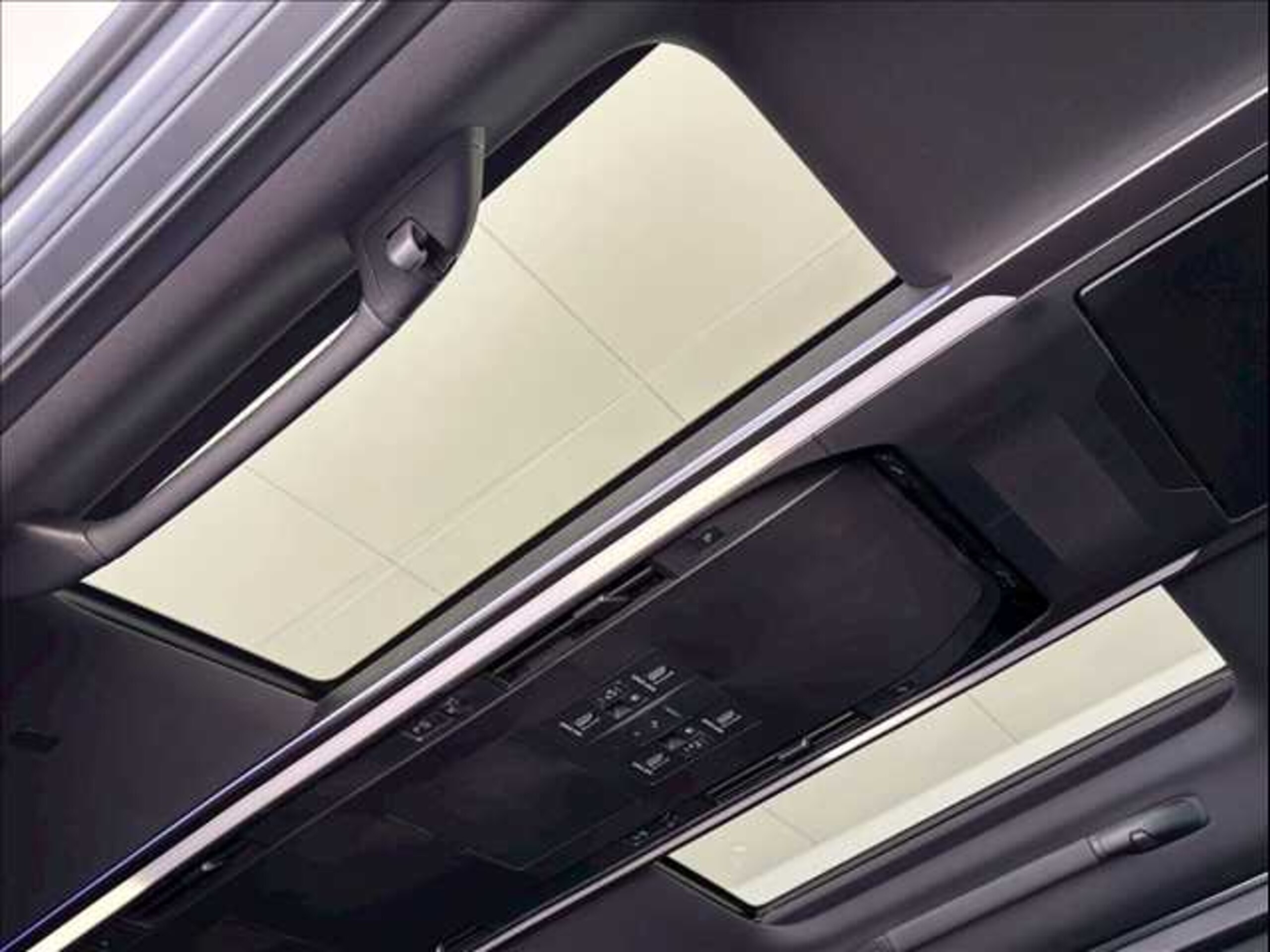 Toyota Alphard Hybrid 2.5 Executive Lounge E-Four 4WD — photo 7