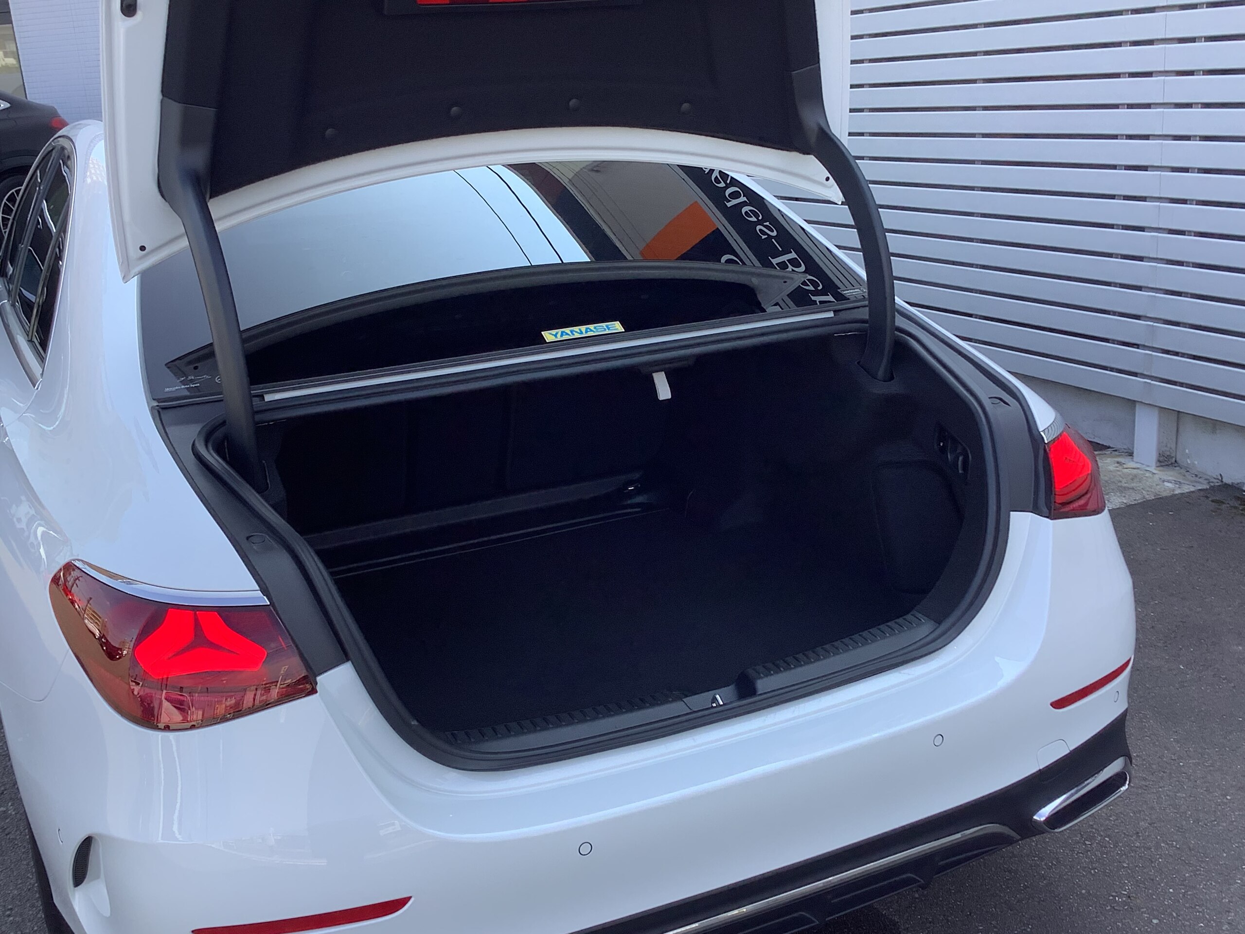 Mercedes-Benz E-Class E220 d Avantgarde (ISG) Diesel Turbo MP202401 (Opaque White) — photo 7