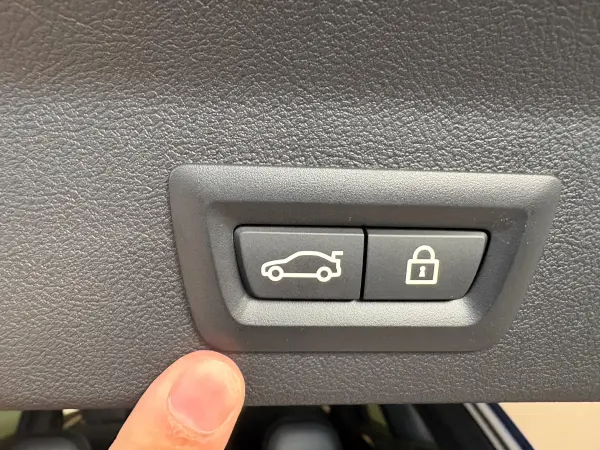 BMW X3 xDrive20d M Sport Diesel Turbo 4WD Black Leather Seat Steering Wheel Heater Harman Kardon TV Sunroof (Phytonic Blue Metallic) — photo 8