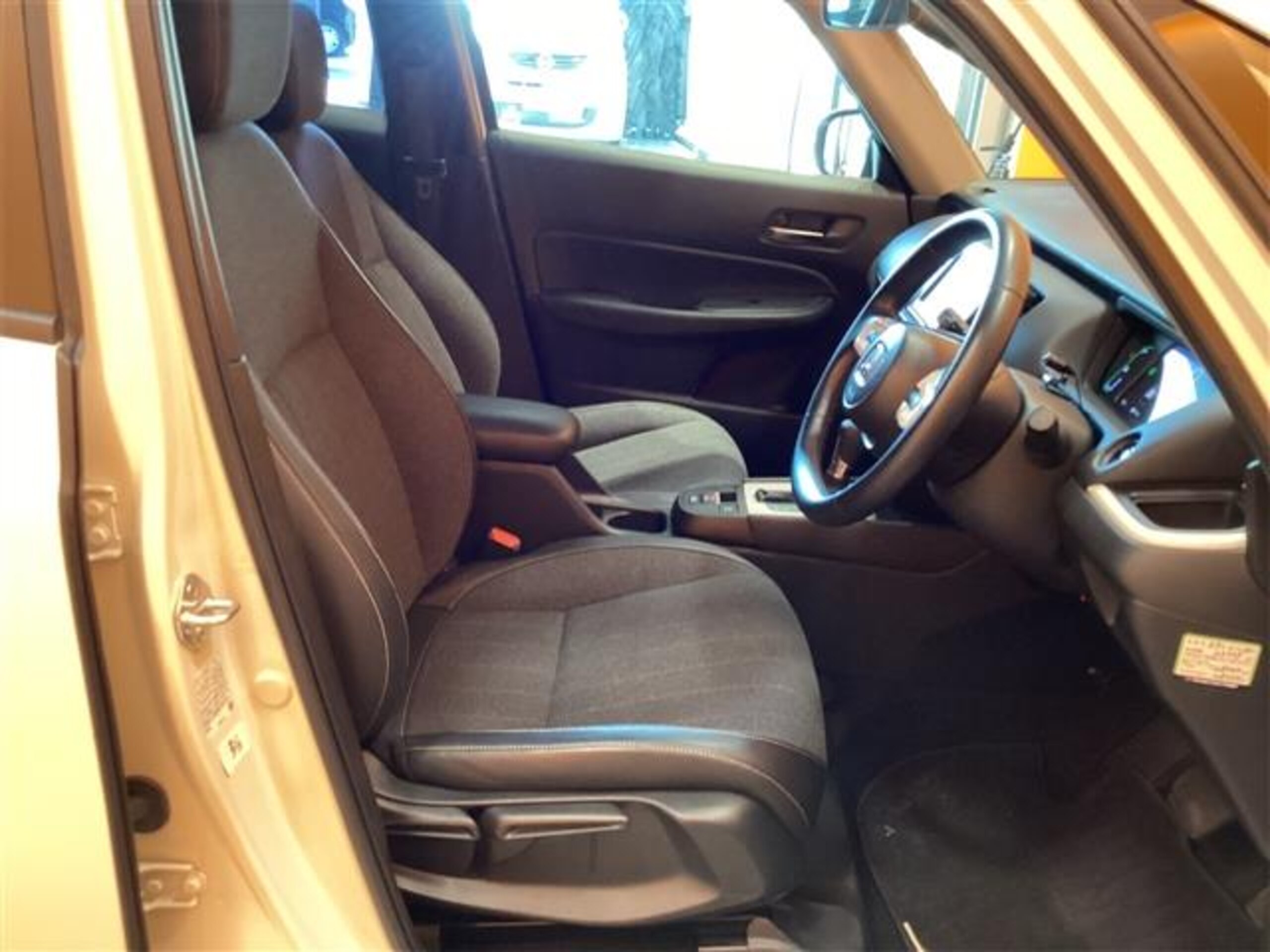 Honda Fit 1.5 e:HEV Home HondaSENSING Aftermarket Navigation TV Bluetooth Backup Camera ETC Smart Key Push Start Adaptive Cruise Control Electronic Parking Brake — photo 7