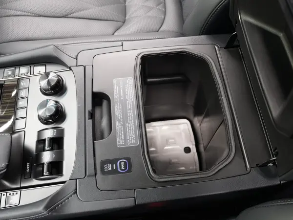 2021 Lexus Lx — photo 3