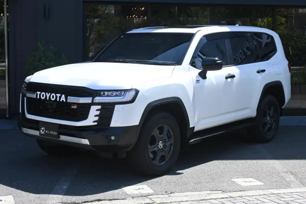 Toyota Land Cruiser 300 3.5 GR Sport 4WD — photo 8