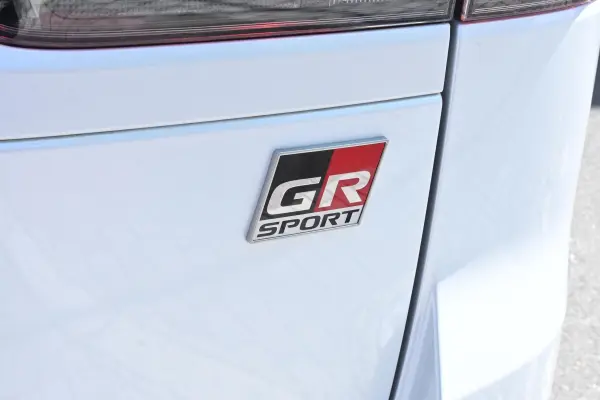 Toyota Land Cruiser 300 3.5 GR Sport 4WD — photo 9