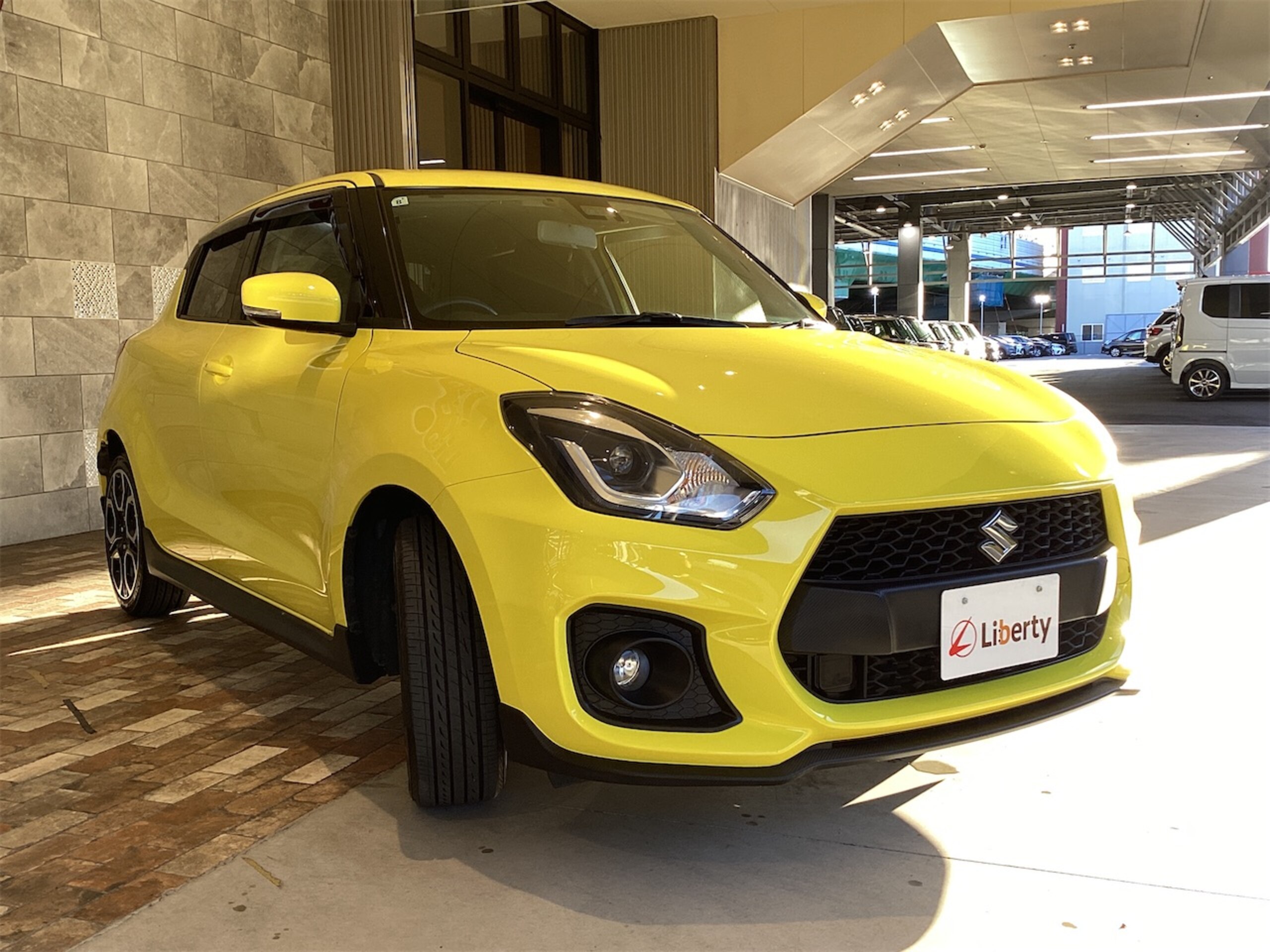 2019 Suzuki Swift — photo 3