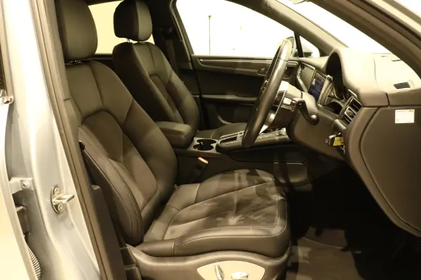 Porsche Macan PDK 4WD F Power Seat & Seat Heater LED ACC LKA BSM 18AW (Dolomite Silver Metallic) — photo 9