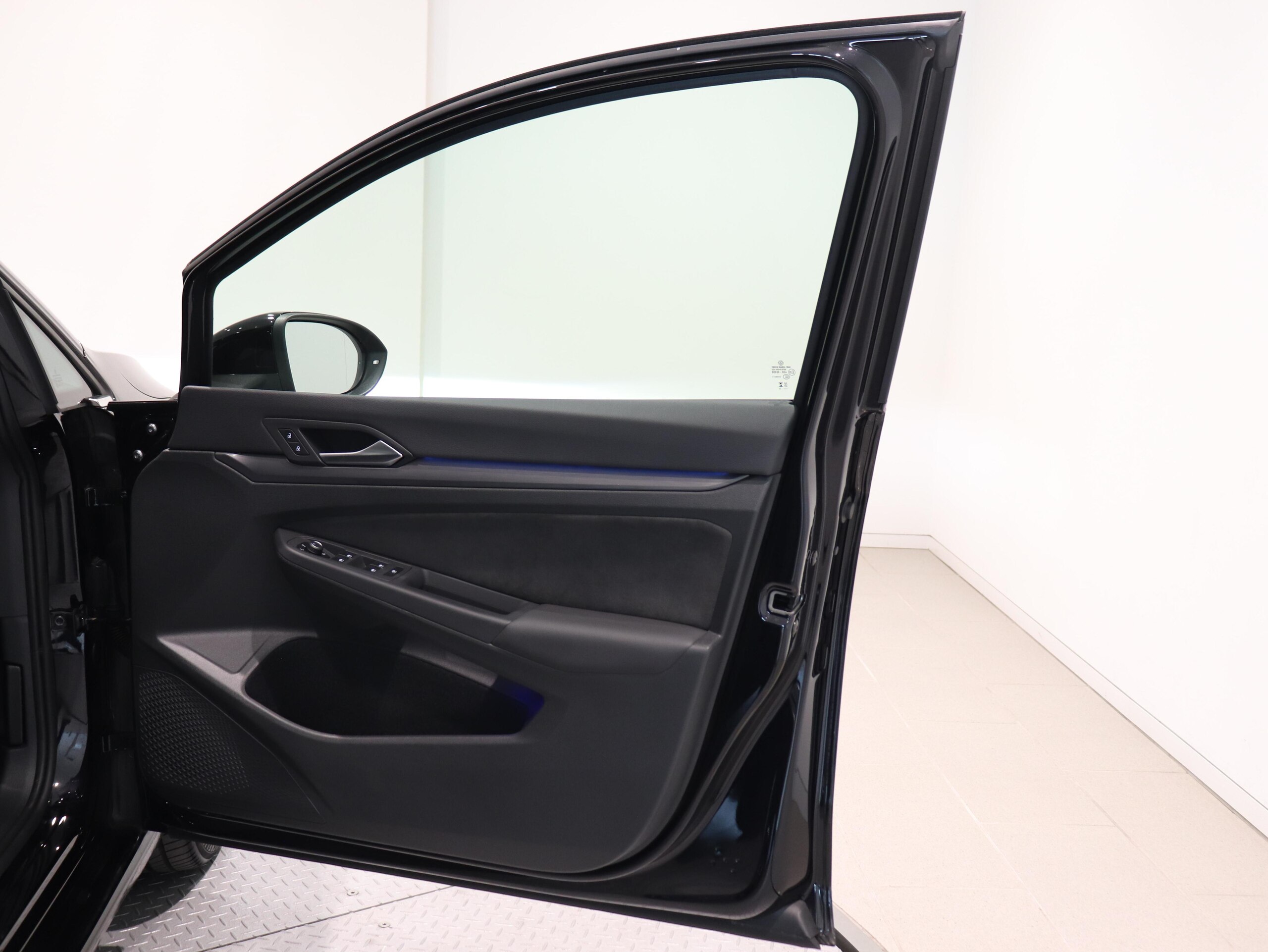 Volkswagen Golf TDI Style Diesel Turbo — photo 8