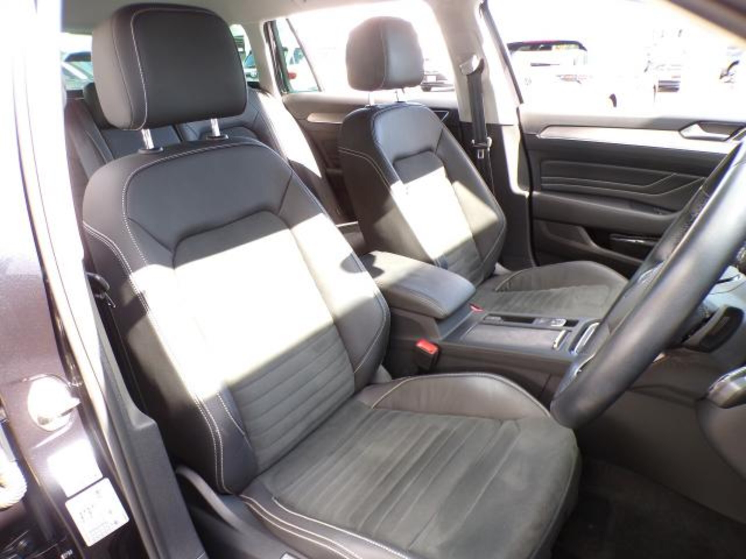 Volkswagen Passat Variant TDI Elegance Diesel Turbo — photo 7