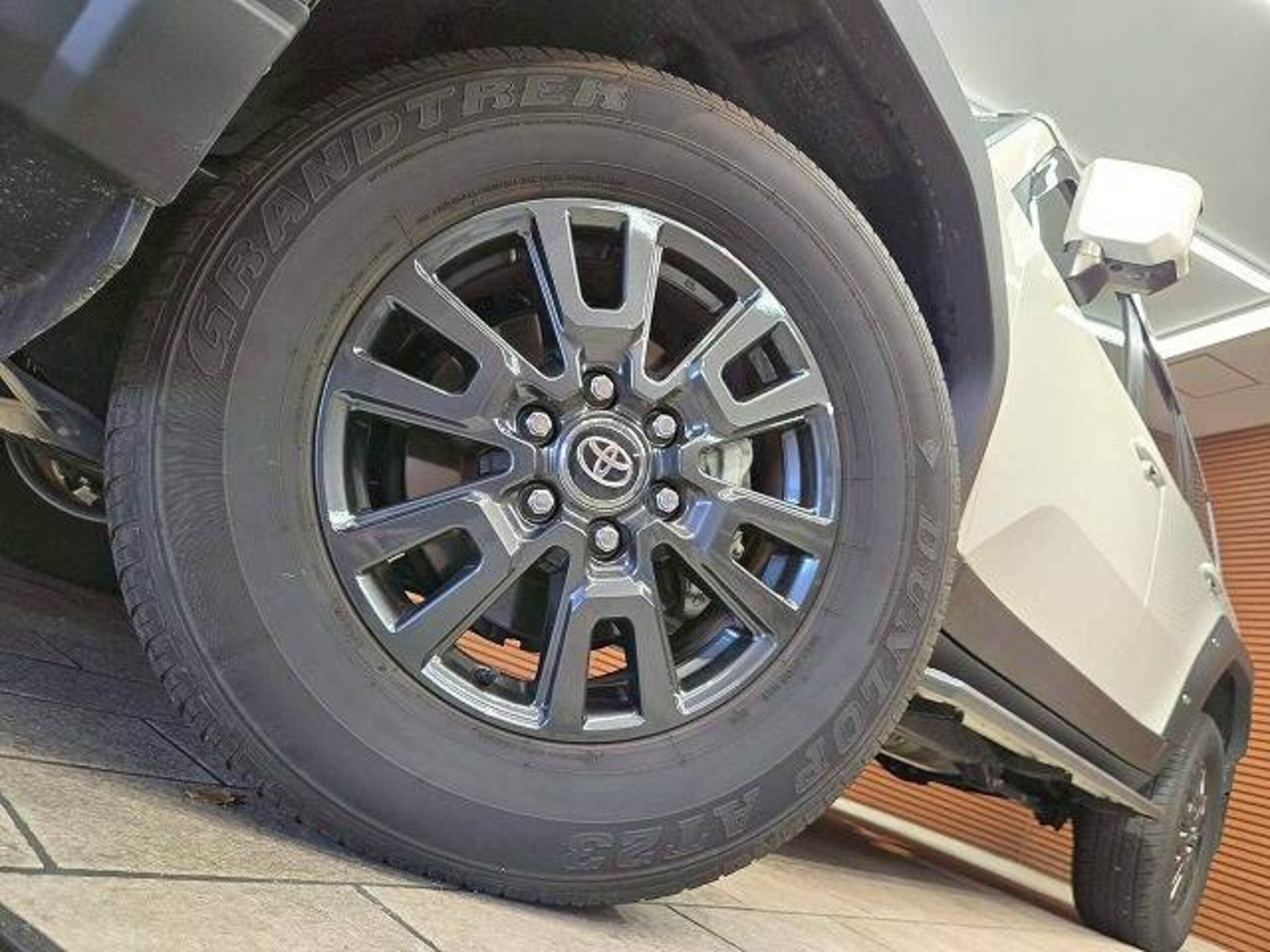 Toyota Land Cruiser 250 2.7 VX 4WD — photo 9