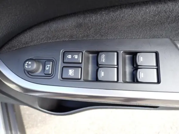 Suzuki Escudo 1.5 4WD Hybrid & AllGrip Full-Time 4WD Safety Support Adaptive Cruise Control Paddle Shift Rain-Sensing Auto Wipers LED Head & Fog Lights Side Airbags Eco Mode Switch (Galactic Gray Metallic) — photo 8