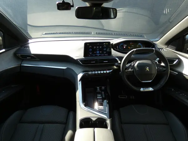 2025 Peugeot 3008 — photo 3