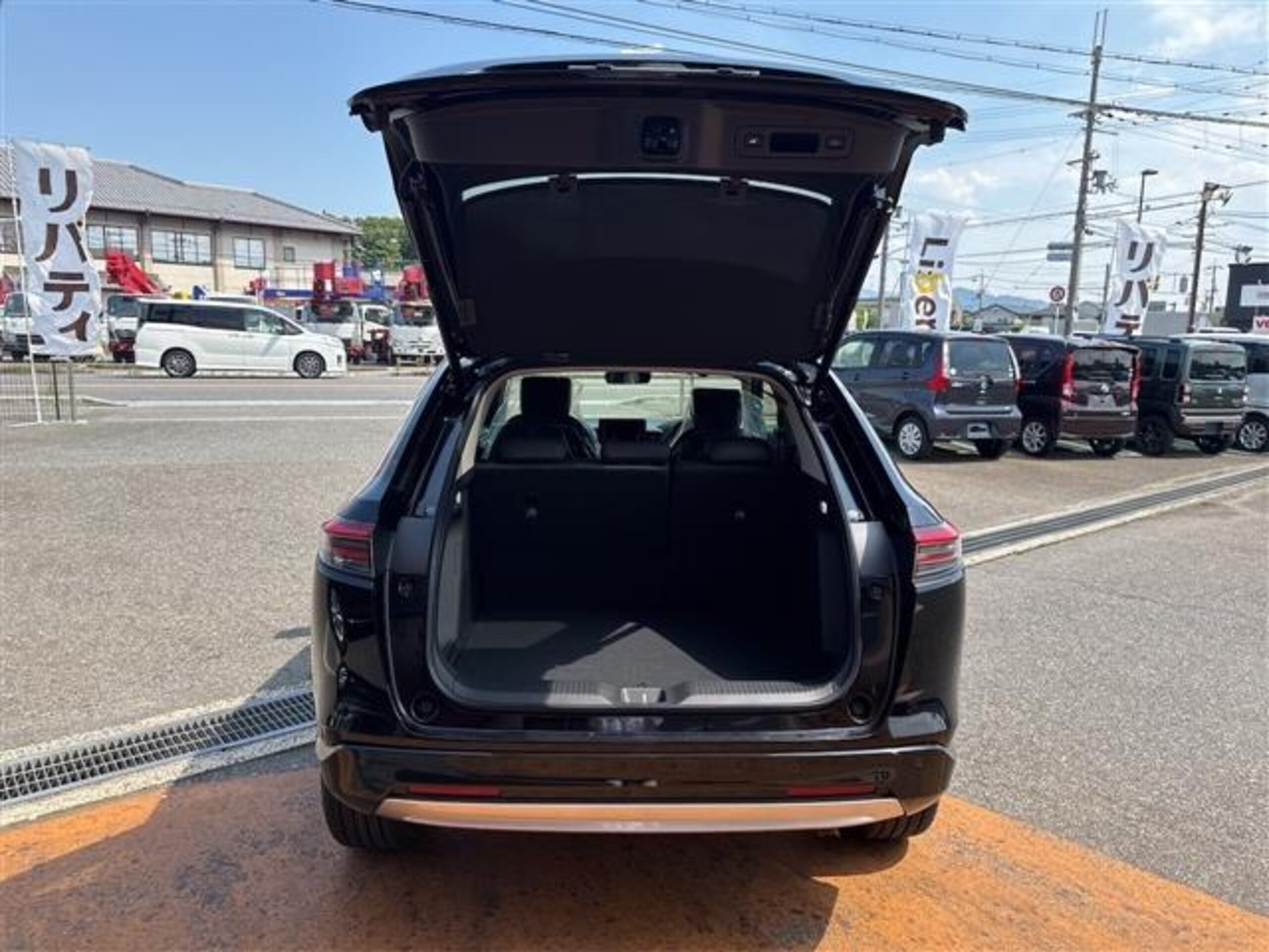 Honda Vezel 1.5 e:HEV Z Unregistered Unused Car Non-Smoking HondaSENSING Adaptive Cruise Control LED Headlights Fog Lights Blind Spot Monitor Power Back Door Electronic Parking Smart Key Genuine Alloy Wheels (Crystal Black Pearl) — photo 7