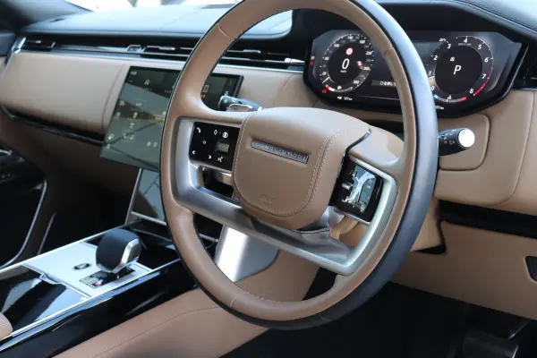 Land Rover Range Rover Autobiography 4.4L P530 Standard Wheelbase 4WD — photo 8