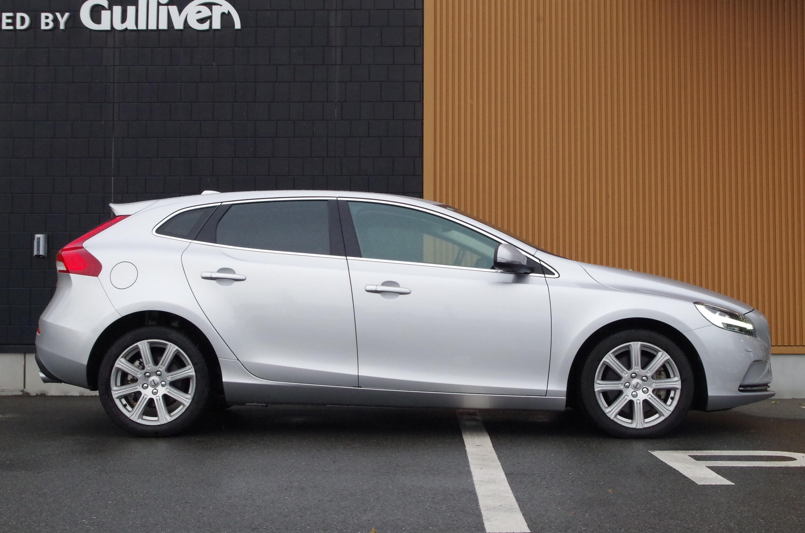 Volvo V40 D4 Inscription Diesel Turbo — photo 8