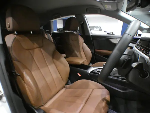 Audi A5 Sportback 40 TDI Quattro Advanced 4WD Luxury Package with Adaptive Cruise Control, Lane & Side Assist, Brown Leather, Heated Seats, Touch Panel MMI Navigation, Virtual Cockpit Plus, Rear Camera, Parking Sensors, Matrix LED, Ambient Lighting, Front/Rear Dash Cam, 2-Year Warranty (Glacier White Metallic) — photo 8