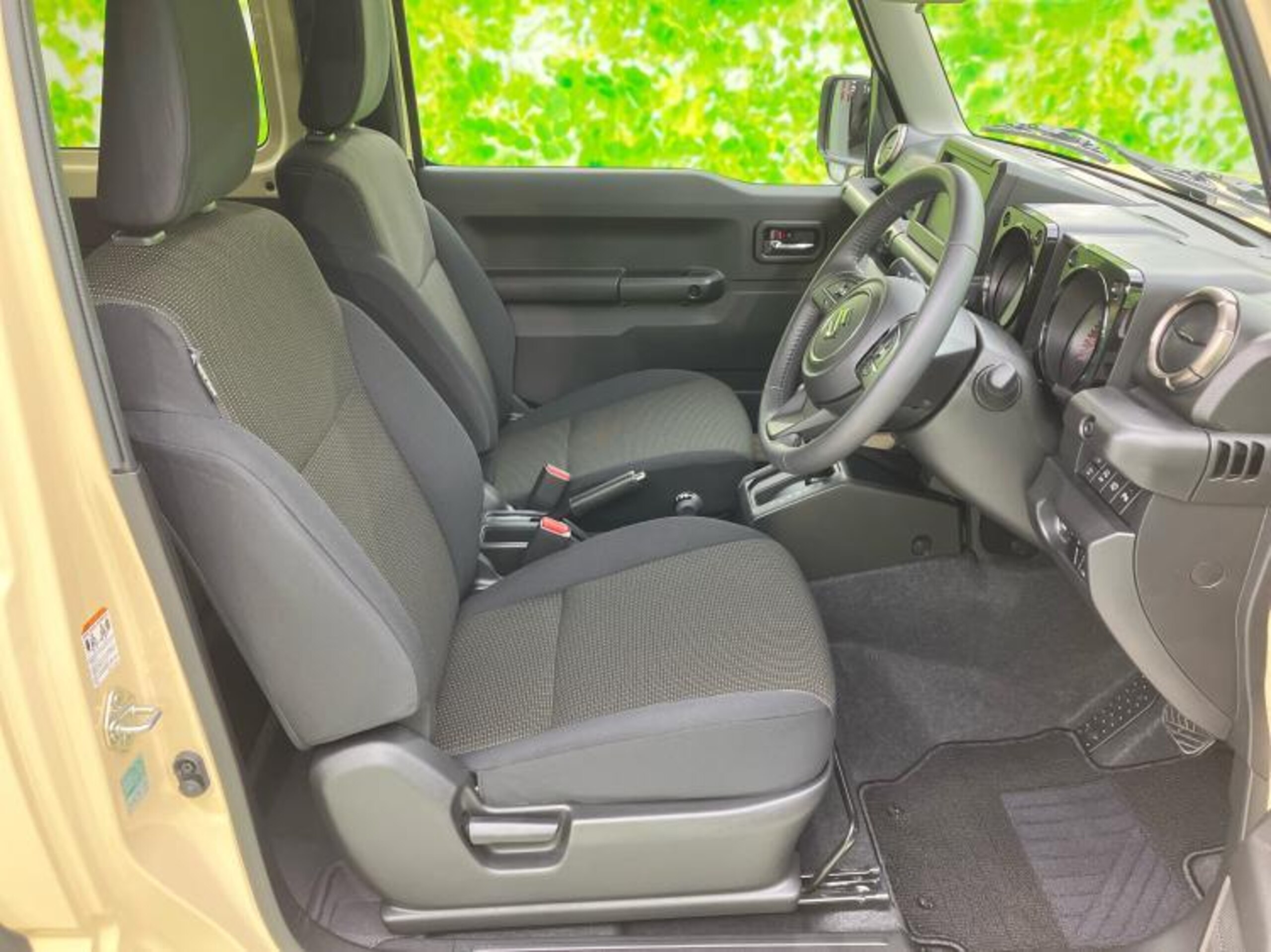 Suzuki Jimny Sierra 1.5 JC 4WD — photo 7