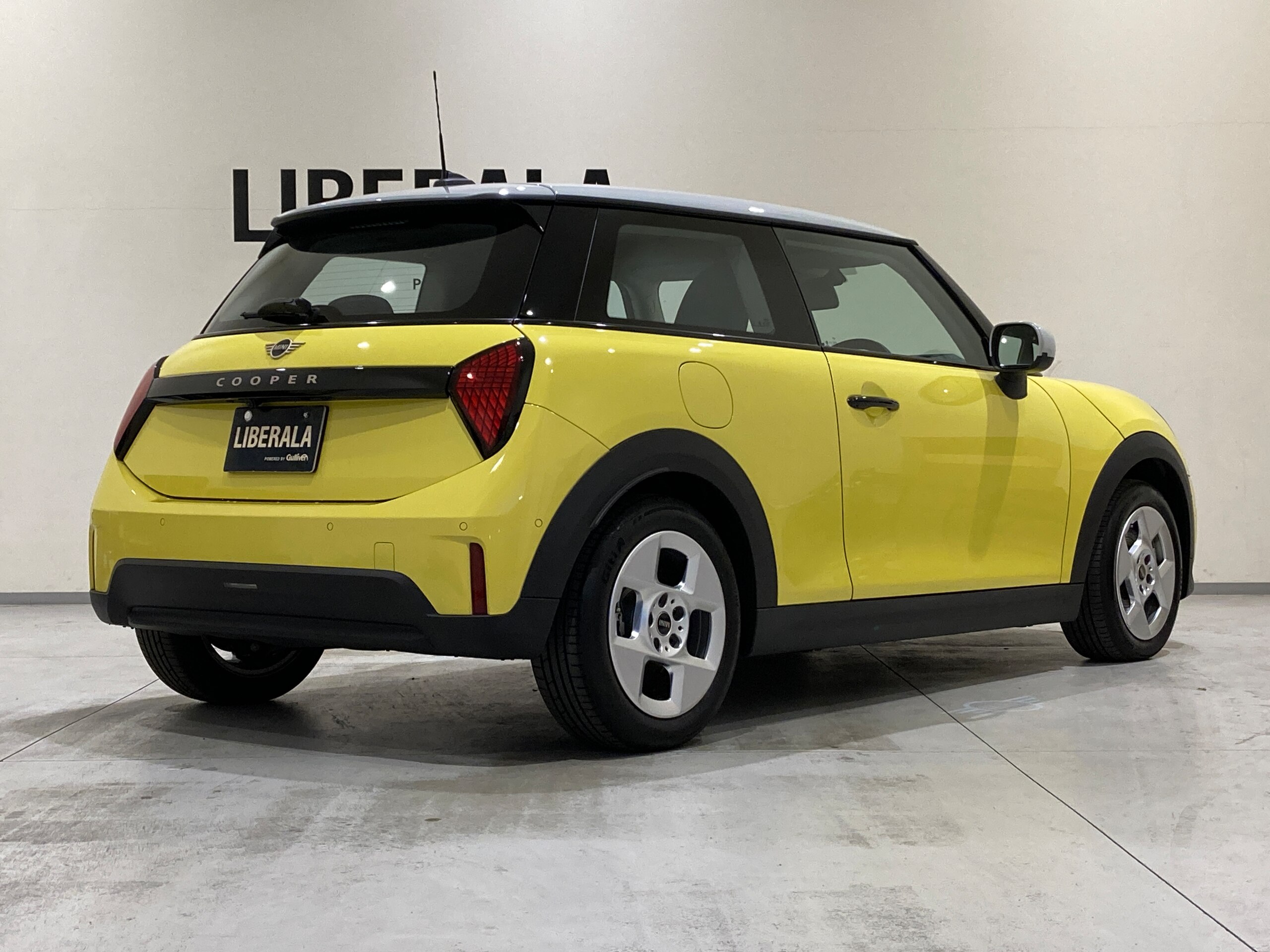 2024 Mini Cooper — photo 3