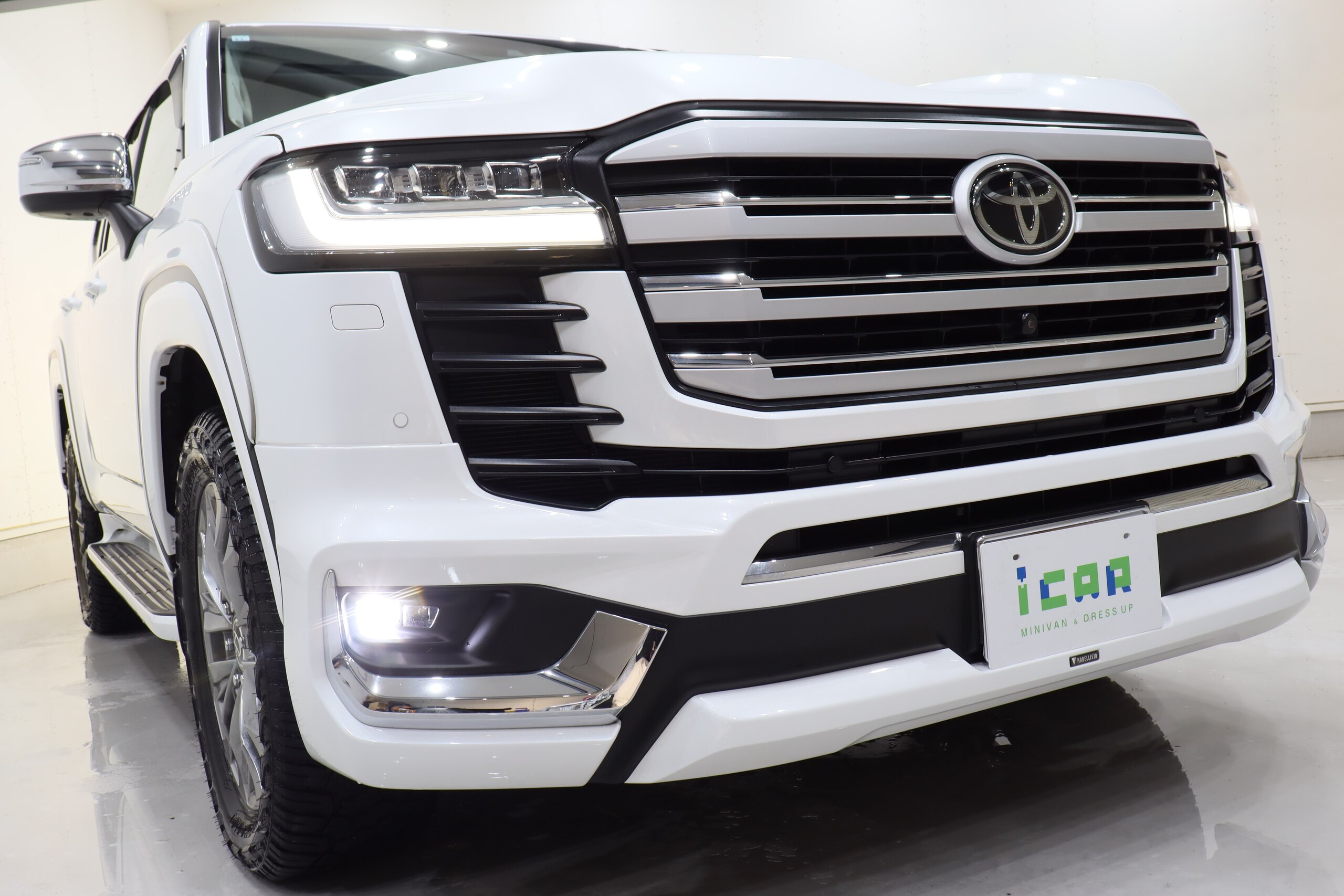 Toyota Land Cruiser 300 3.3 ZX Diesel Turbo 4WD — photo 8