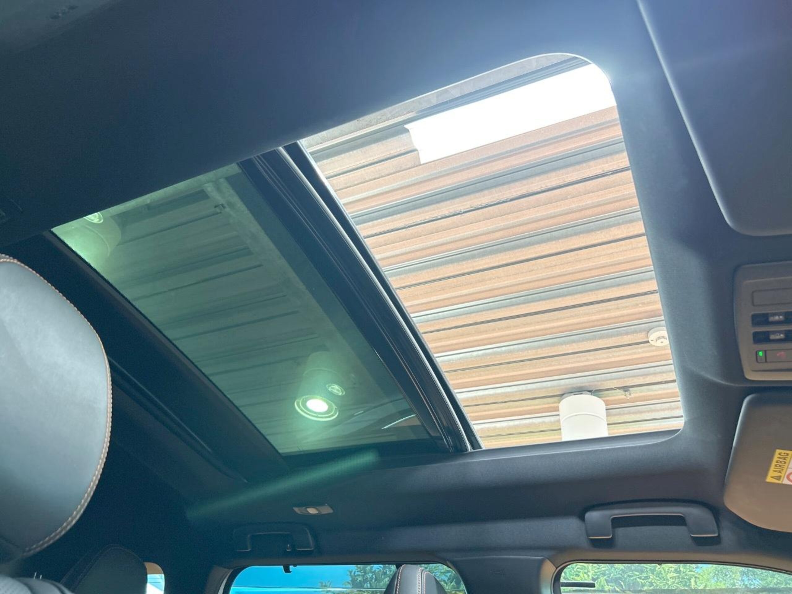 2023 Mitsubishi Outlander — photo 3