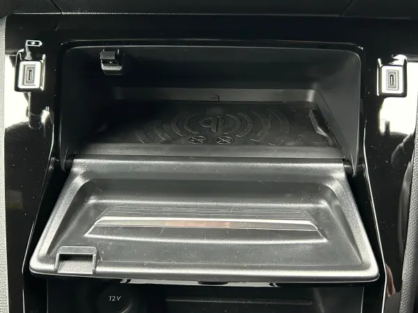 Peugeot 208GT with New Car Warranty Transfer, Front/Rear Dashcam, Active Safety Brake, Active Cruise Control, Lane Positioning Assist, Lane Keep Assist, Wide Back Eye Camera, Leather-Wrapped Small Diameter Steering Wheel (Agueda Yellow) — photo 8