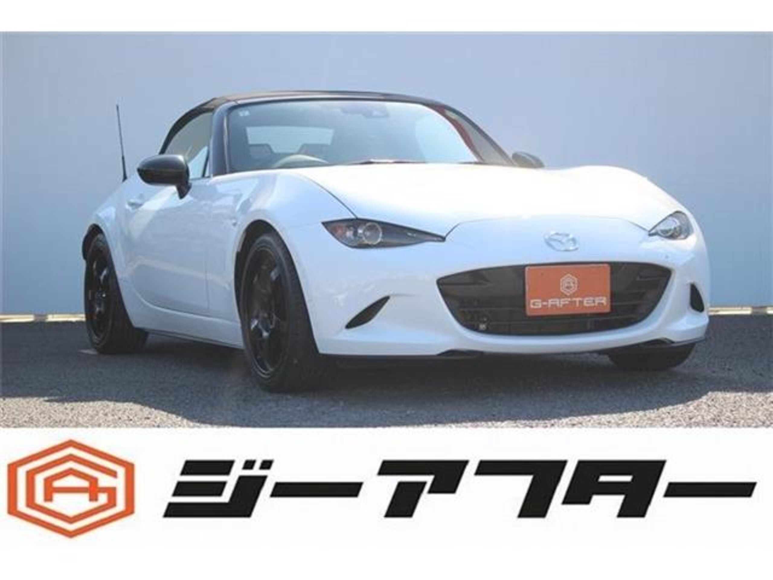 Mazda Roadster 1.5 S R3 Registration 6-Speed MT Artic White WORK 17-inch Alloy Wheels APEXI Digital Triple Gauge Blind Spot Monitor LED Headlights Smart Key Push Start (White)