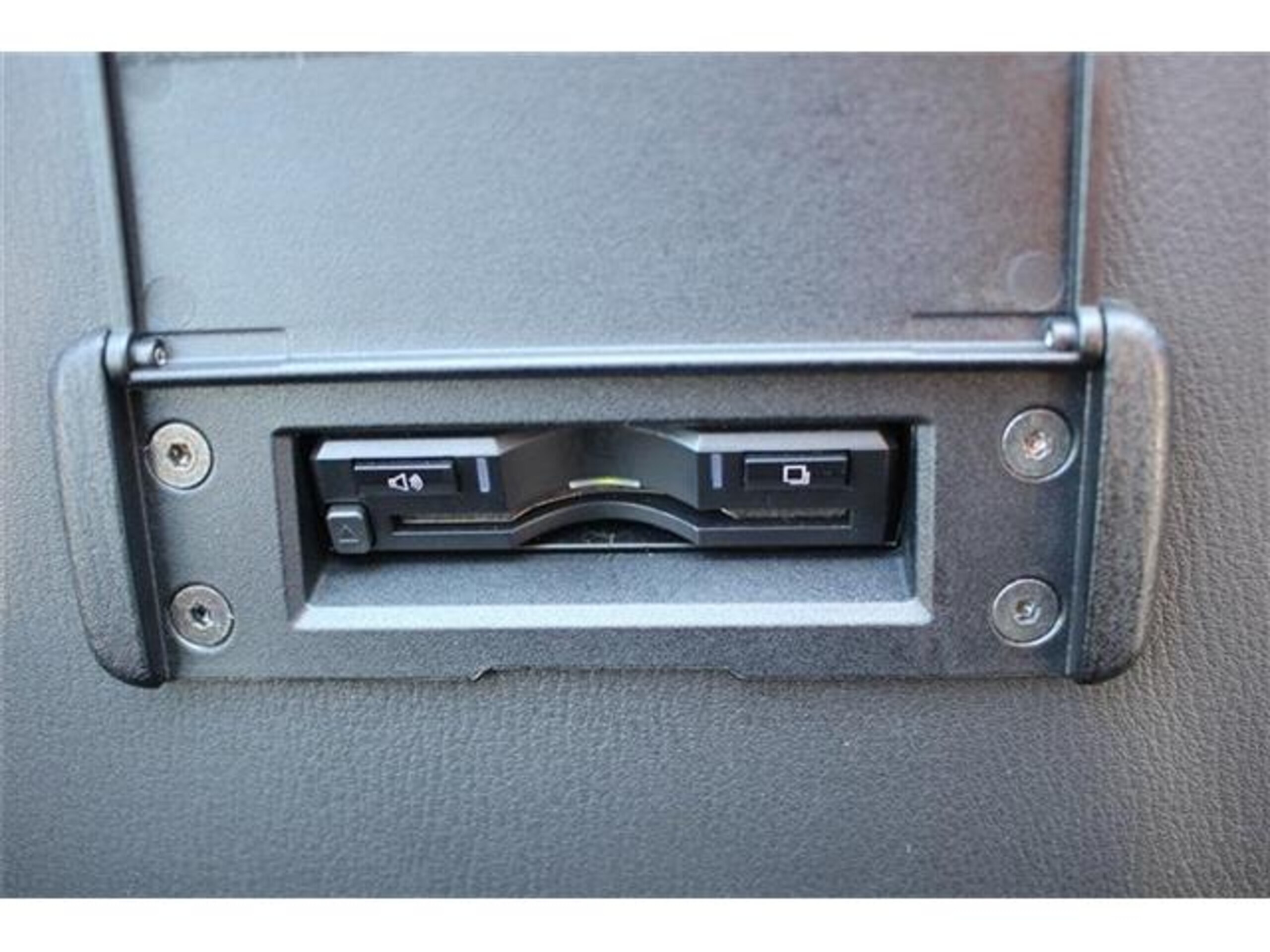 Mazda Roadster 1.5 S R3 Registration 6-Speed MT Artic White WORK 17-inch Alloy Wheels APEXI Digital Triple Gauge Blind Spot Monitor LED Headlights Smart Key Push Start (White) — photo 7