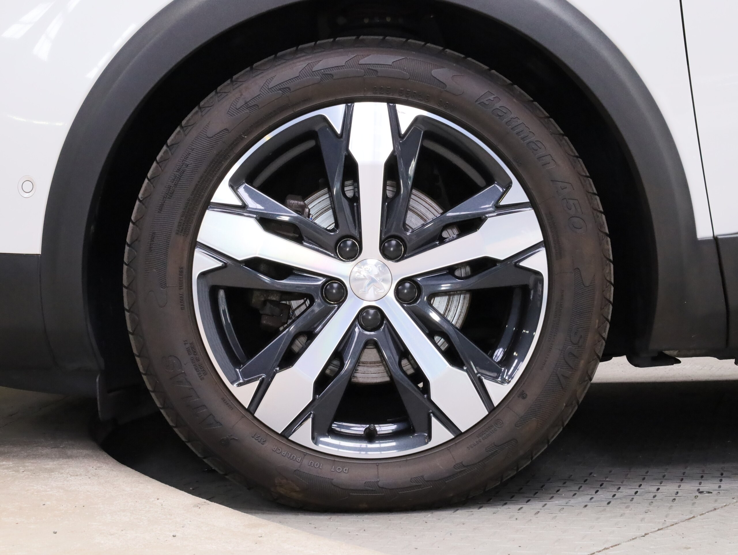 Peugeot 5008 GT BlueHDi Diesel Turbo — photo 8