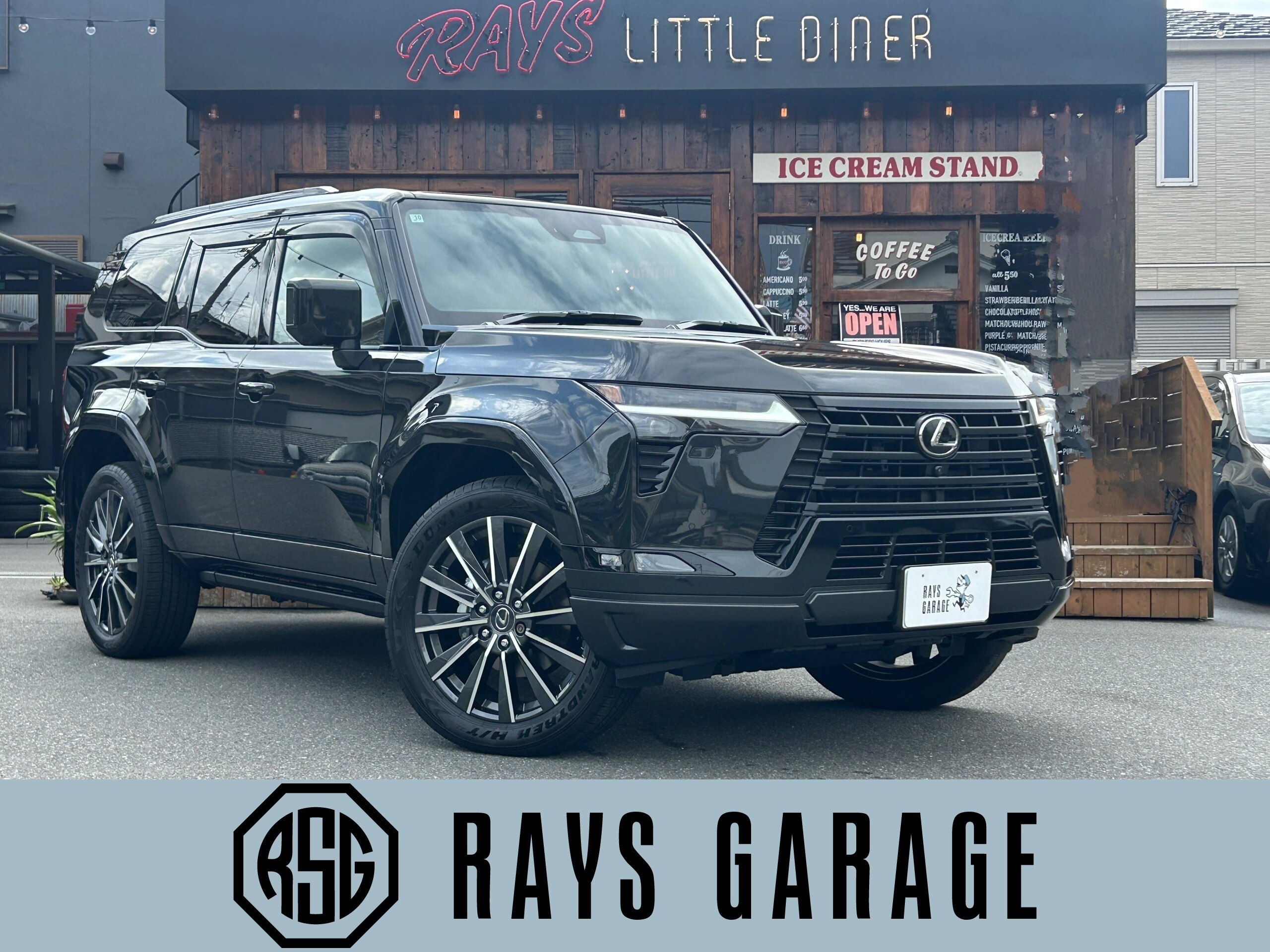 Lexus GX550 Version L 4WD Mark Levinson Panoramic Roof Towing Hitch (Black)