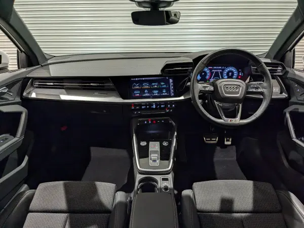 Audi A3 Sportback 30 TFSI S Line Navigation Convenience & Assistance Front Seat Electric (Glacier White Metallic) — photo 7