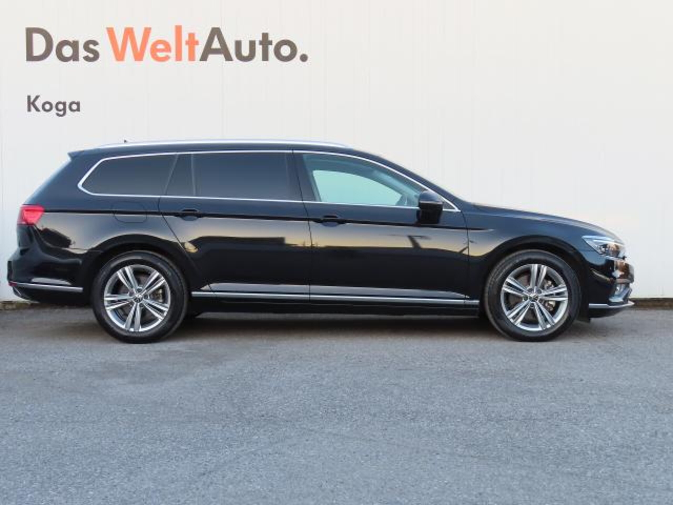 2022 Volkswagen Passat — photo 3