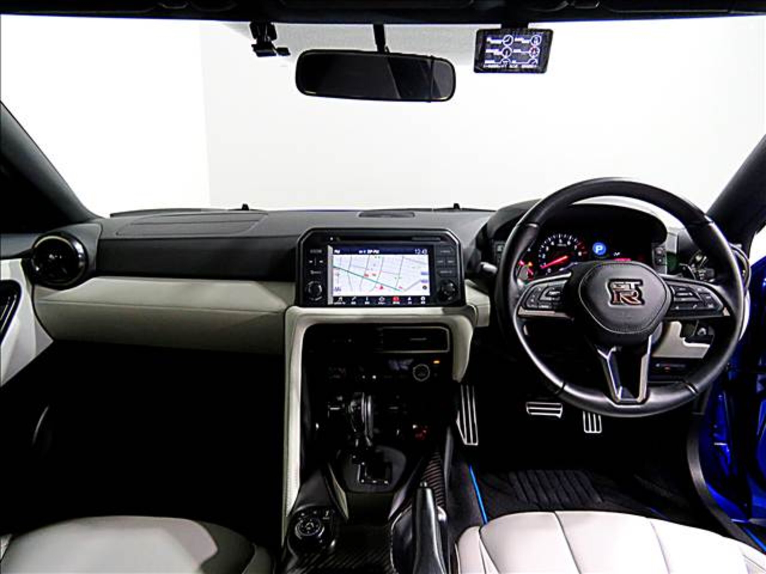 Nissan GT-R 3.8 Premium Edition AWD — photo 7