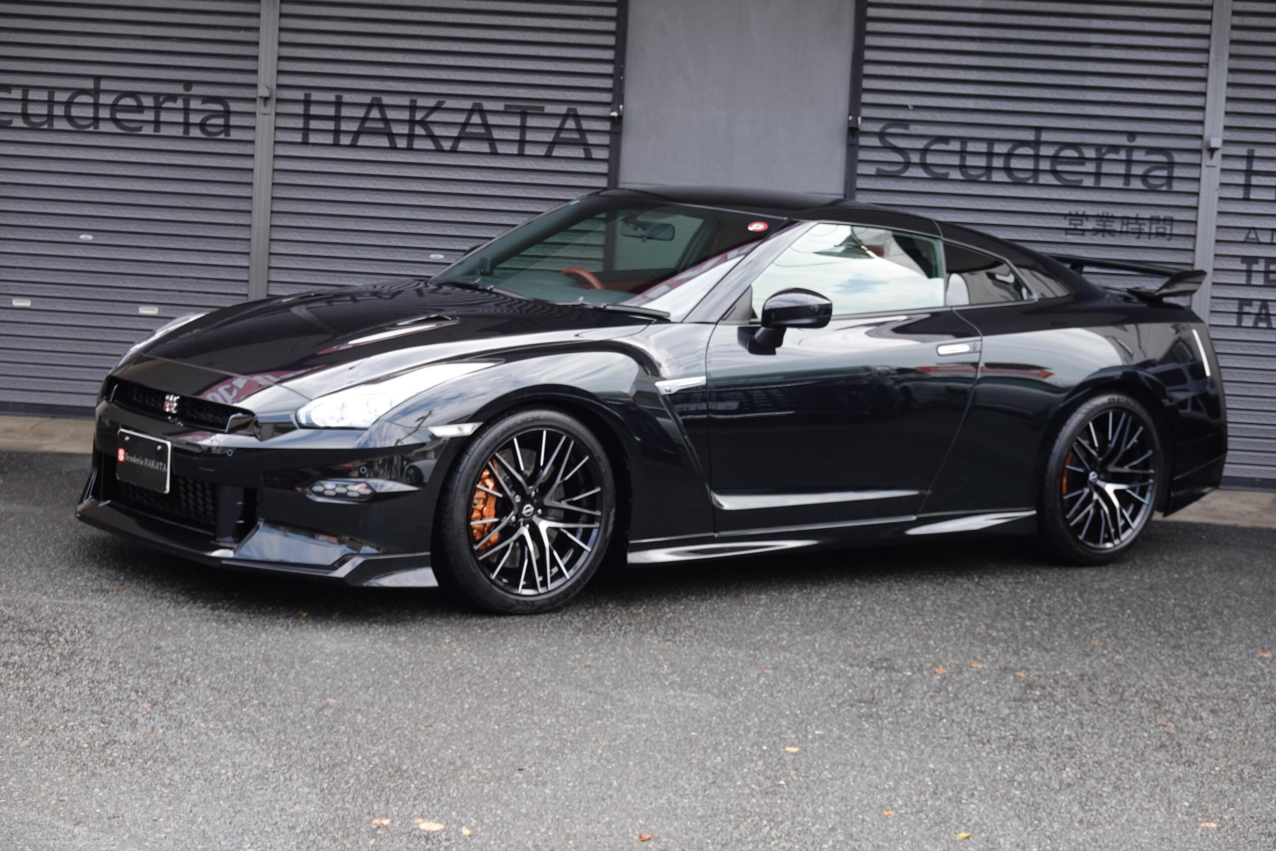 2023 Nissan Gt-r — photo 3