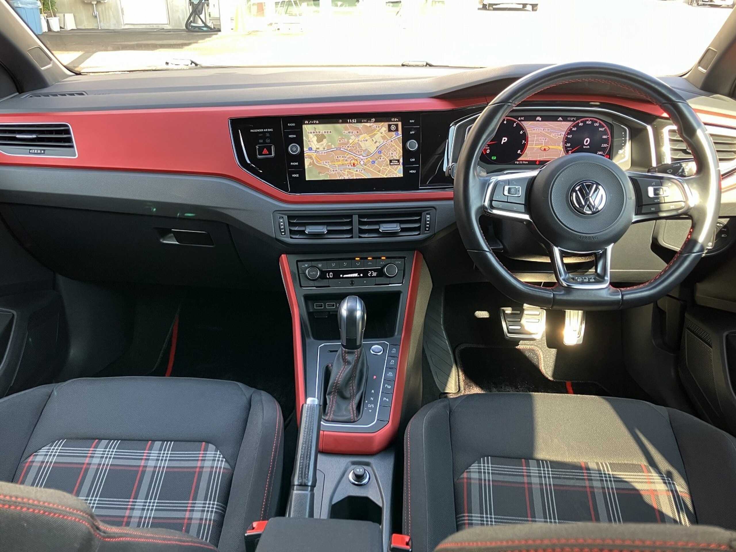 2020 Volkswagen Polo — photo 2