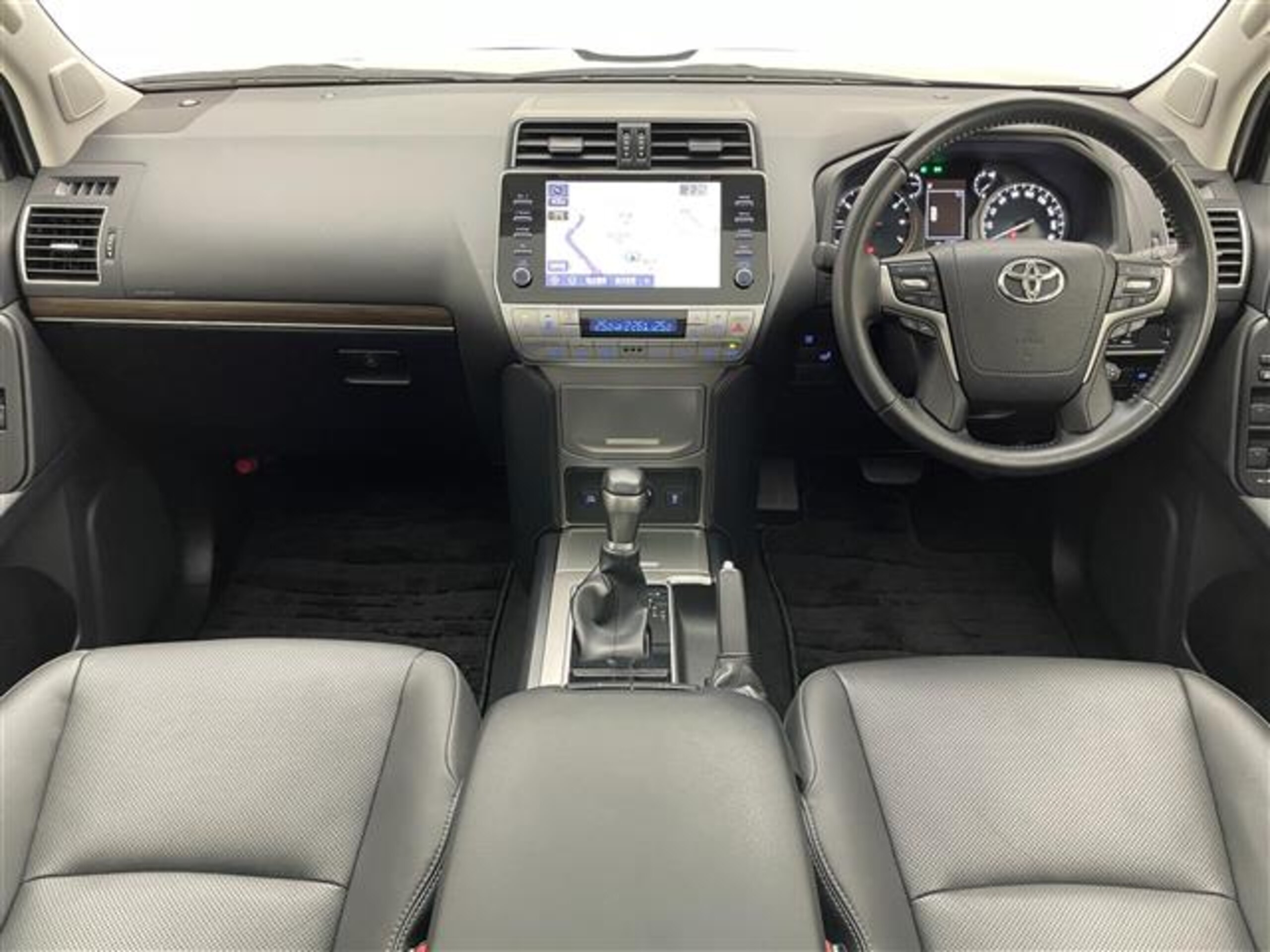 2022 Toyota Landcruiser Prado — photo 2