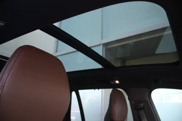 2022 Volvo Xc90 — photo 2