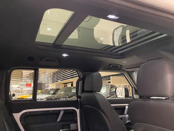 2024 Landrover Defender — photo 3