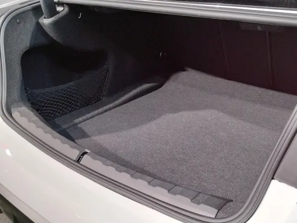 BMW 3 Series 320d xDrive M Sport Diesel Turbo 4WD Comfort Package Head-Up Display Power Trunk Backup Camera Active Cruise Control 18-inch AW Collision Mitigation Braking Seat Heaters LED Headlights Former Rental Car (Alpine White) — photo 7