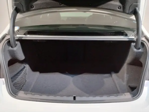 BMW 3 Series 320d xDrive M Sport Diesel Turbo 4WD Comfort Package Head-Up Display Power Trunk Backup Camera Active Cruise Control 18-inch AW Collision Mitigation Braking Seat Heaters LED Headlights Former Rental Car (Alpine White) — photo 8