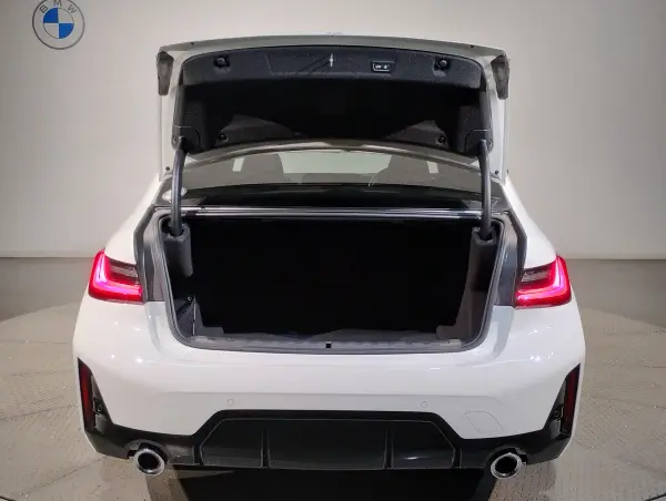 BMW 3 Series 320d xDrive M Sport Diesel Turbo 4WD Comfort Package Head-Up Display Power Trunk Backup Camera Active Cruise Control 18-inch AW Collision Mitigation Braking Seat Heaters LED Headlights Former Rental Car (Alpine White) — photo 9