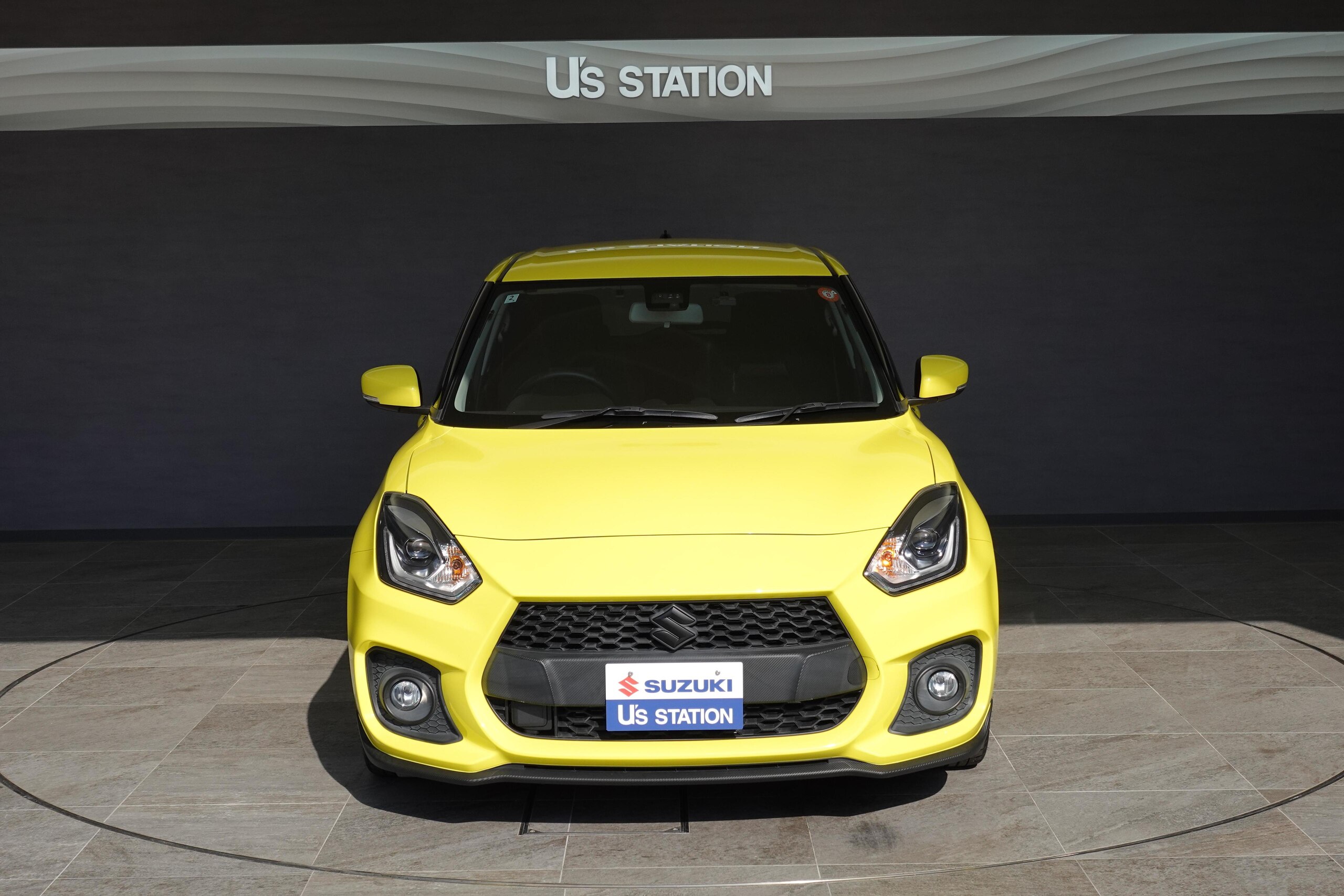 2019 Suzuki Swift — photo 2