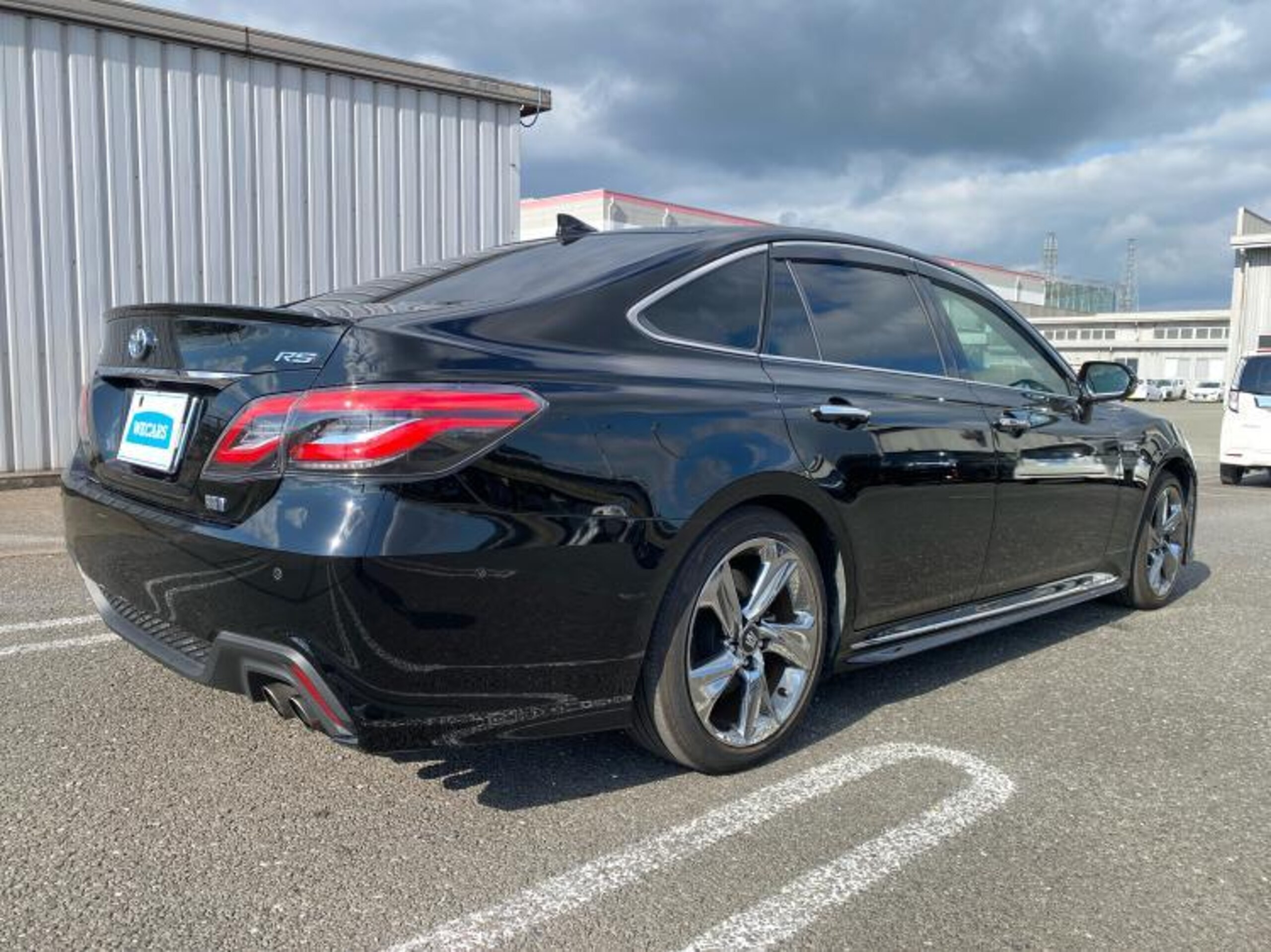 2021 Toyota Crown — photo 3