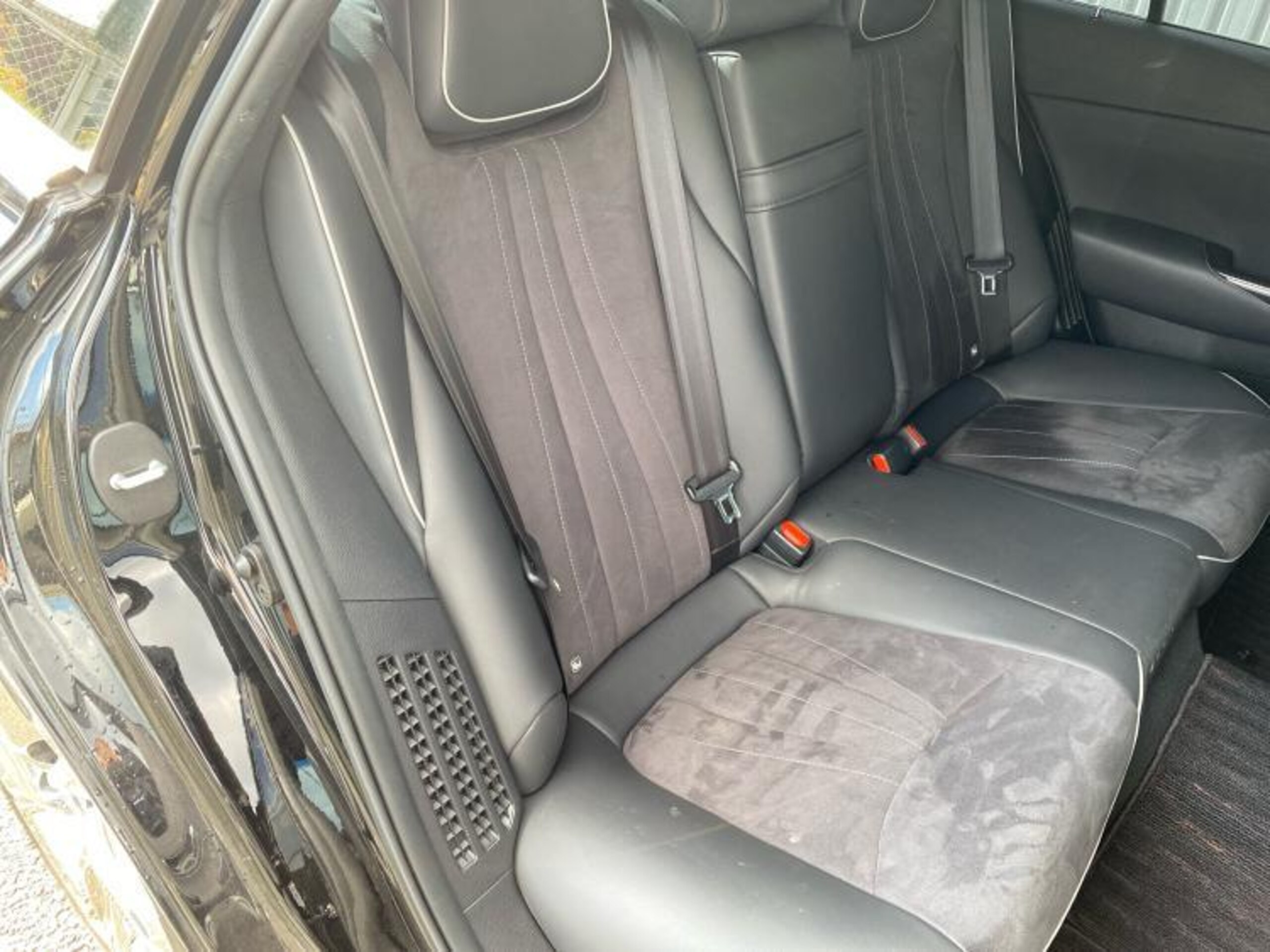 Toyota Crown Hybrid 3.5 RS Advance — photo 8