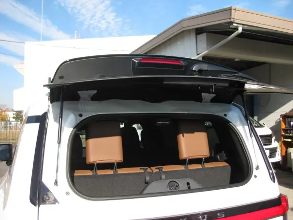 Lexus GX550 Version L 4WD One Owner Mark Levinson Sound Panoramic Roof Auto Side Step D Inner Mirror Cool Box Power Back Door 22-inch AW Genuine Navi Panoramic View Camera Power Folding Third Seat (Sonic Quartz) — photo 7