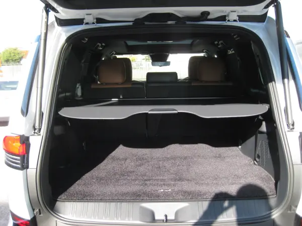 Lexus GX550 Version L 4WD One Owner Mark Levinson Sound Panoramic Roof Auto Side Step D Inner Mirror Cool Box Power Back Door 22-inch AW Genuine Navi Panoramic View Camera Power Folding Third Seat (Sonic Quartz) — photo 9