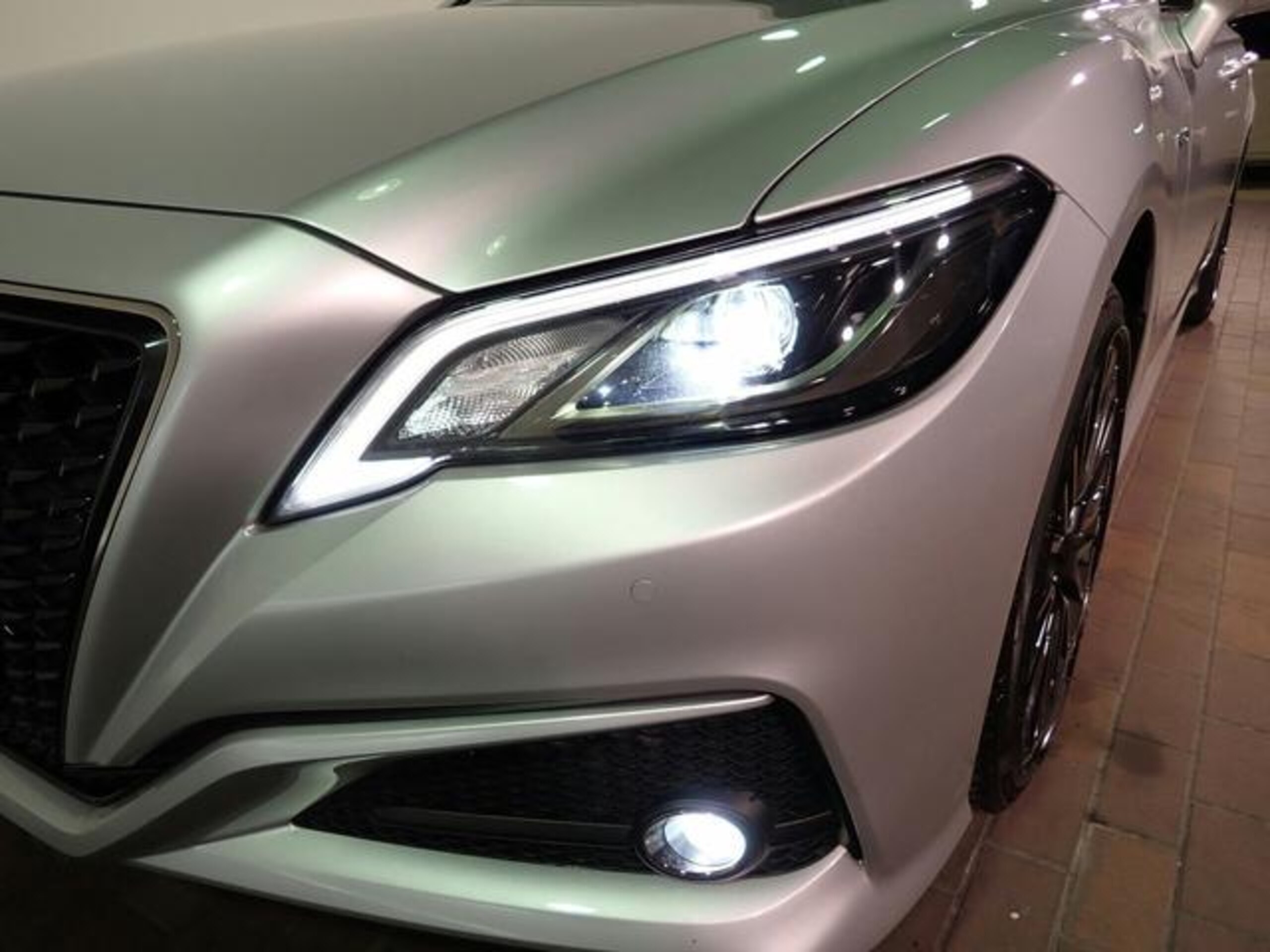 Toyota Crown Hybrid 2.5 S Sports Style Special Edition — photo 7