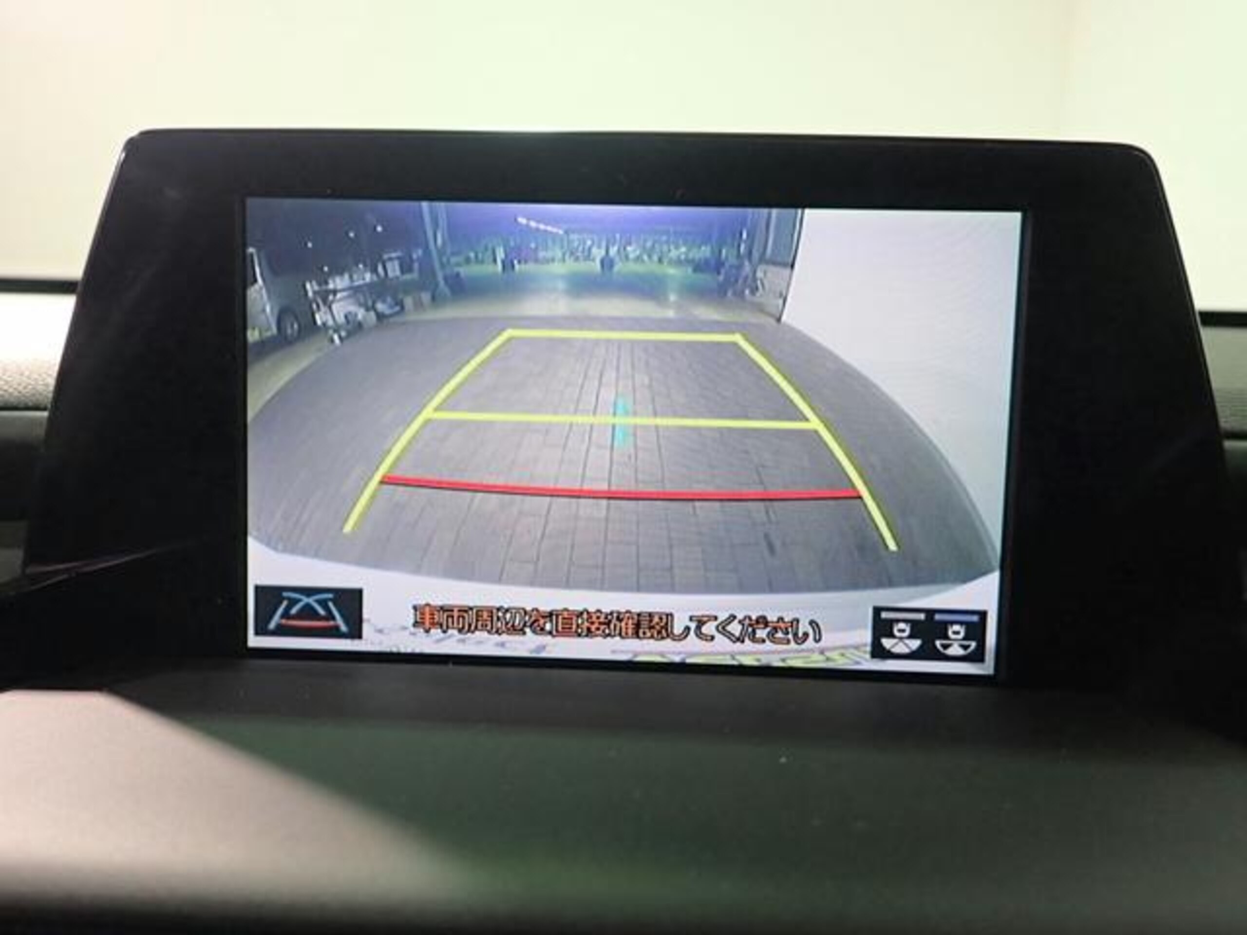 2019 Toyota Crown — photo 2